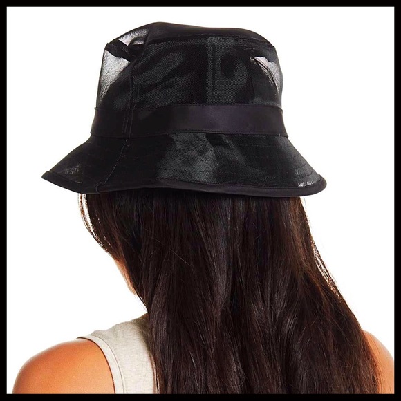STEVE MADDEN LUXE BLACK MESH BUCKET HAT - Picture 4 of 8